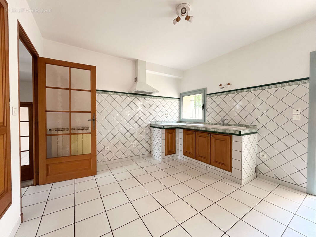 Maison à BAGNOLS-SUR-CEZE