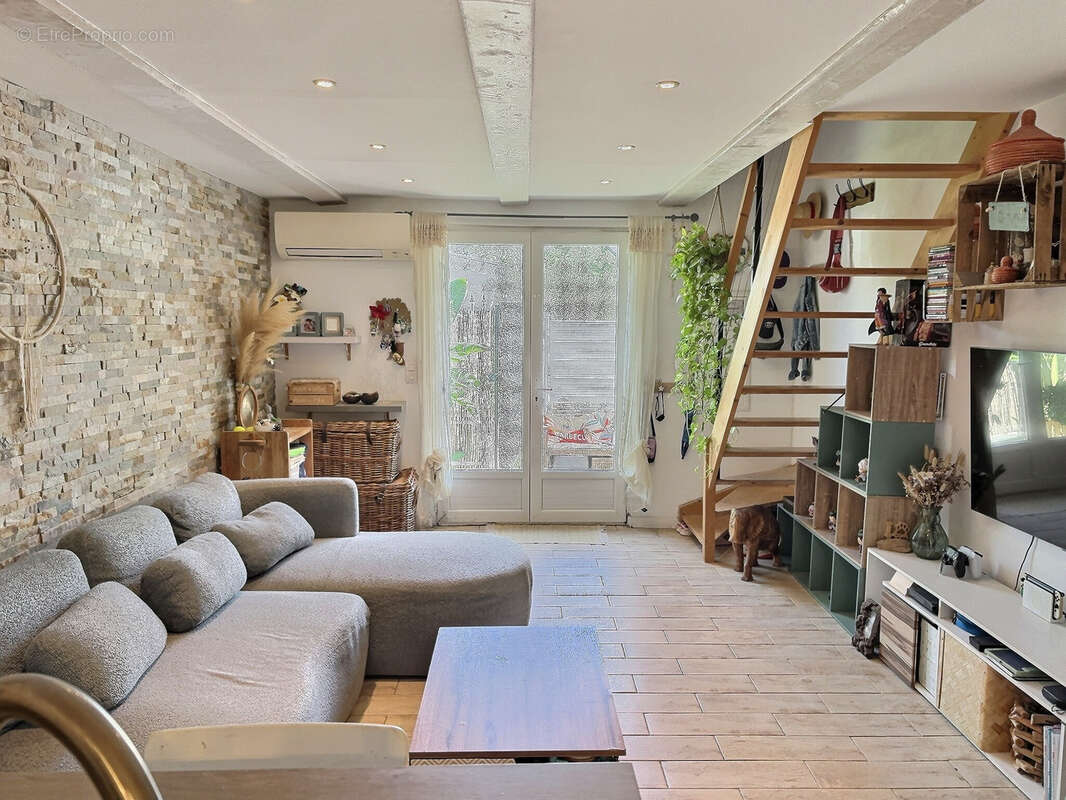 Appartement à CARQUEIRANNE