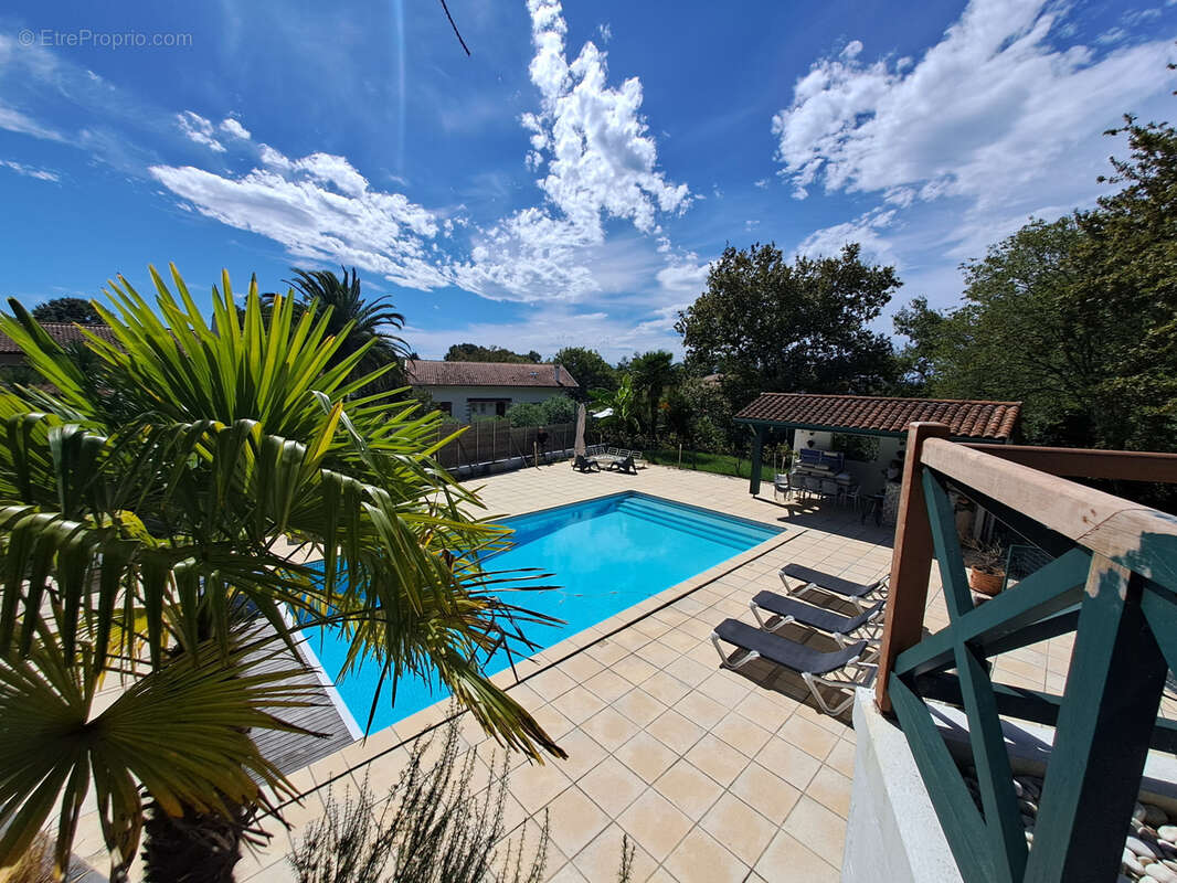 Maison à SAINT-PIERRE-D&#039;IRUBE