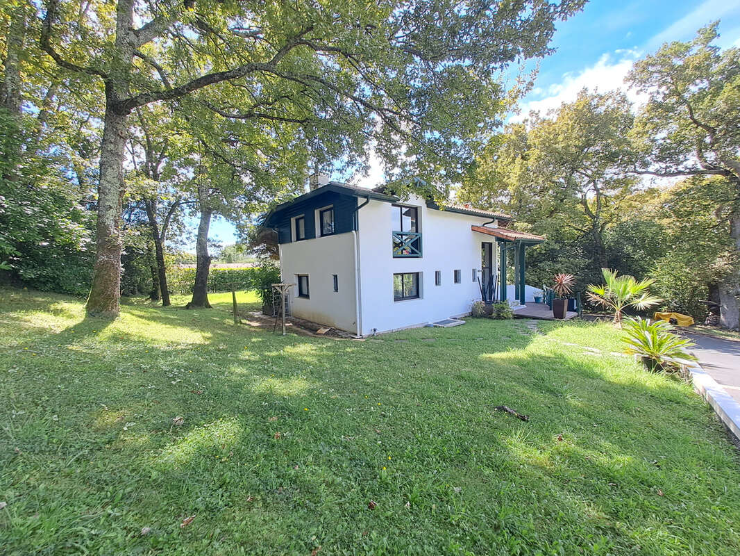 Maison à SAINT-PIERRE-D&#039;IRUBE