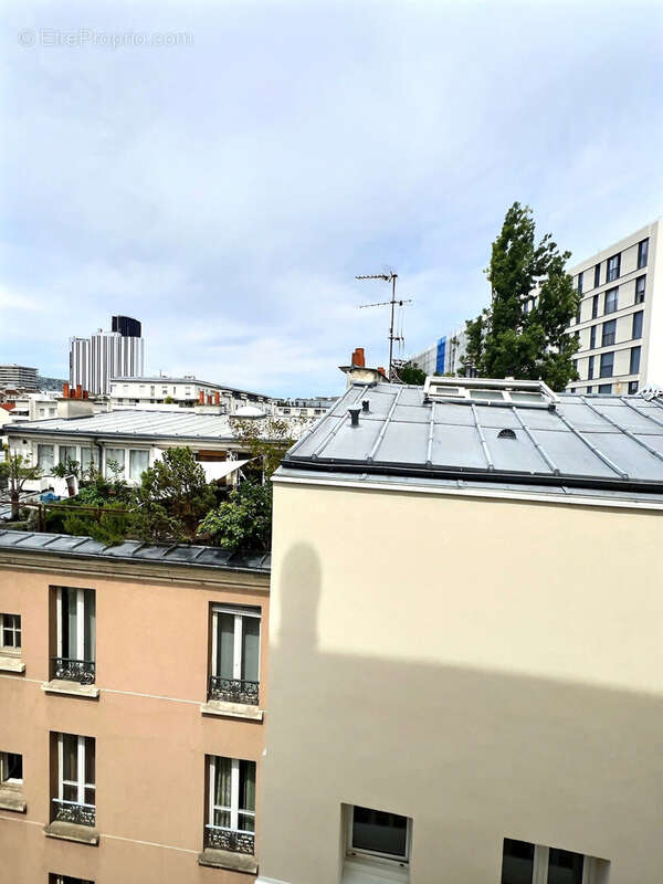 Appartement à PARIS-14E