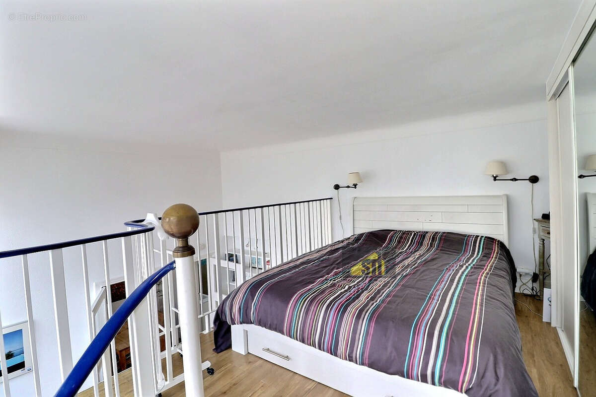 Appartement à PARIS-14E