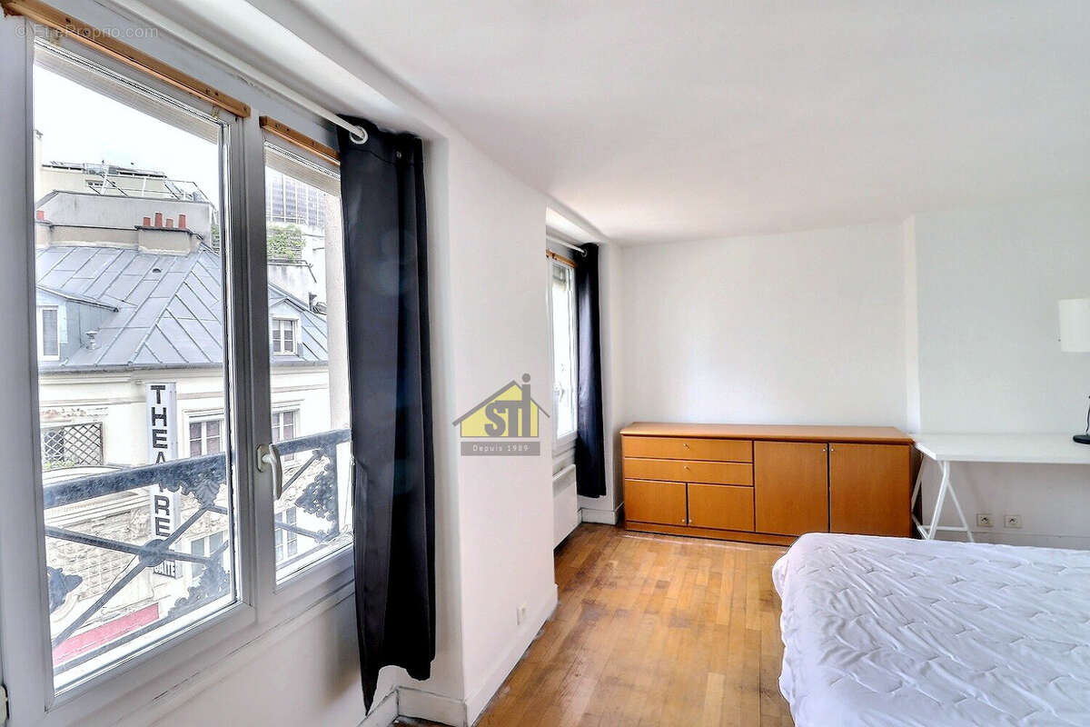 Appartement à PARIS-14E
