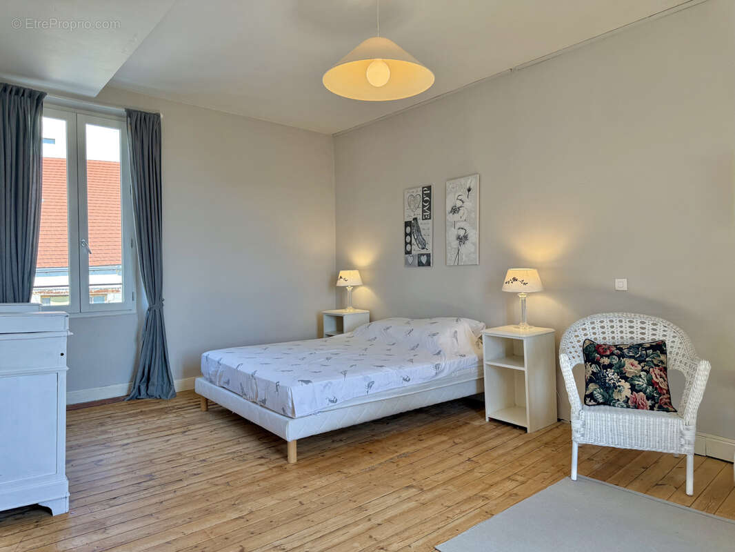 Maison à MONFLANQUIN