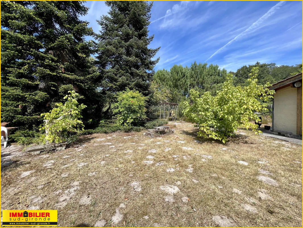 Maison à SAINT-MICHEL-DE-RIEUFRET