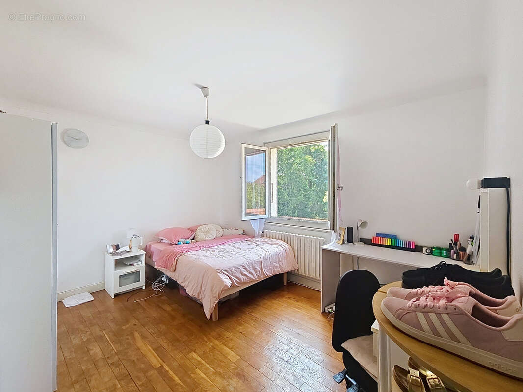 Maison à VILLE-LA-GRAND