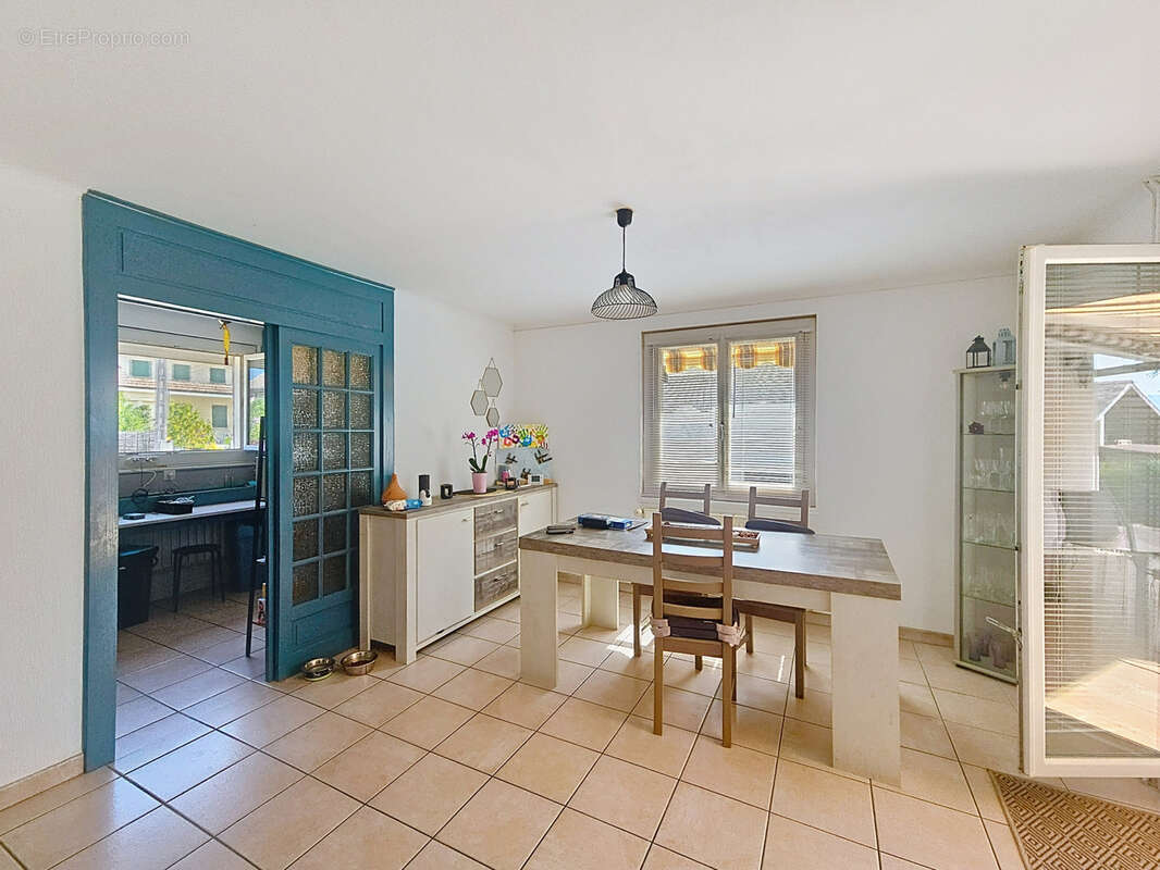 Maison à VILLE-LA-GRAND