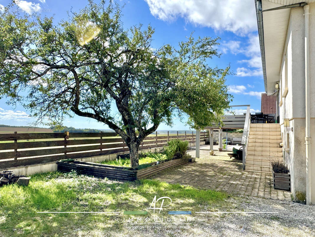 Maison à MARSANNAY-LE-BOIS