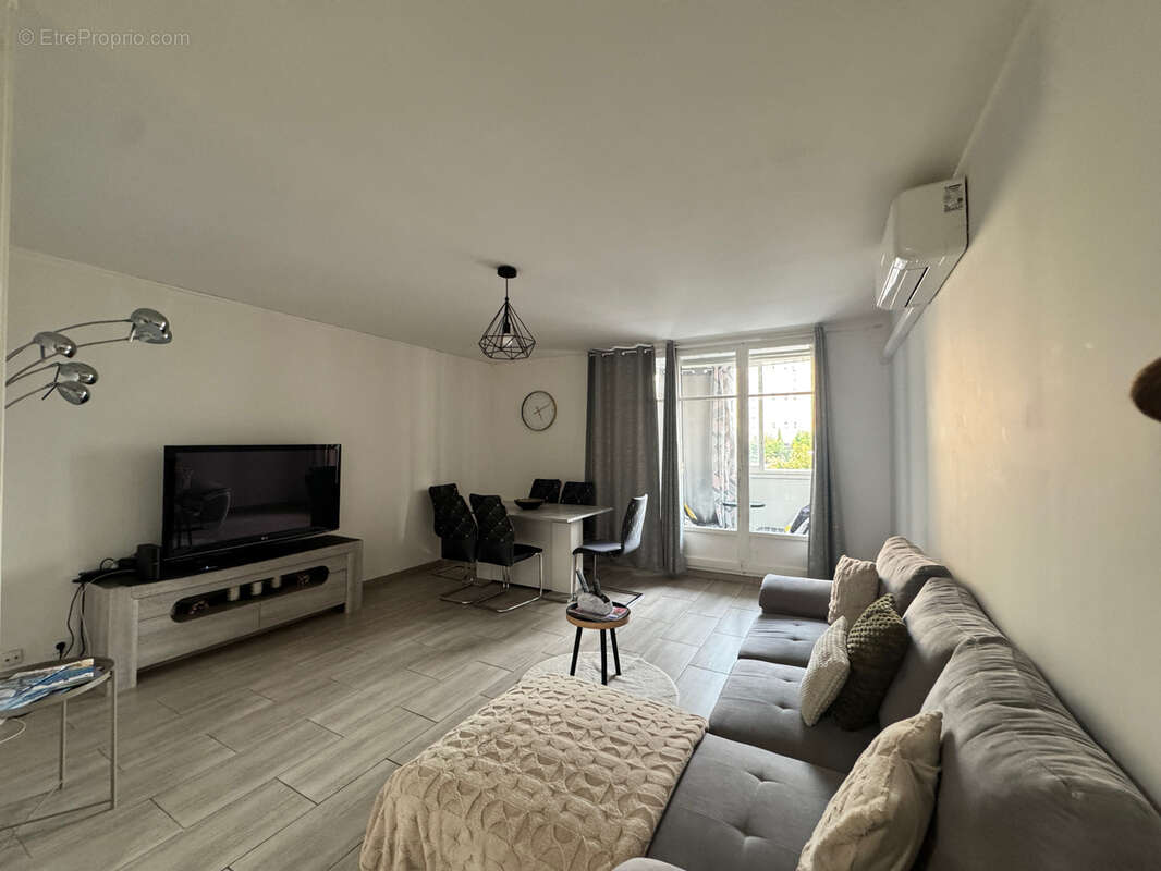 Appartement à PORT-DE-BOUC