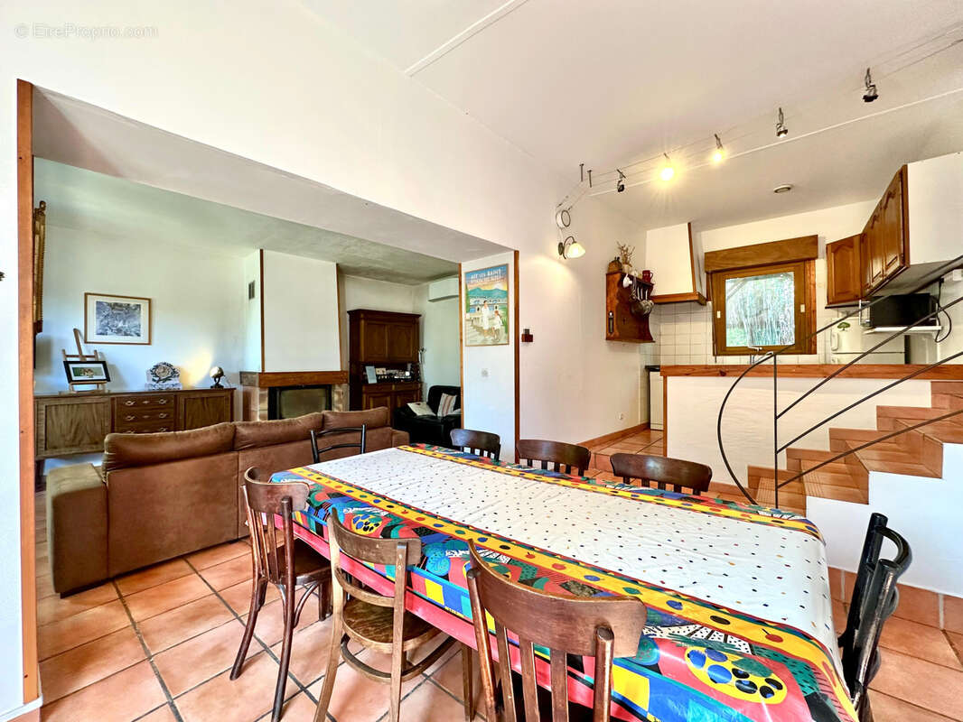 Maison à HAUTEVILLE-SUR-FIER