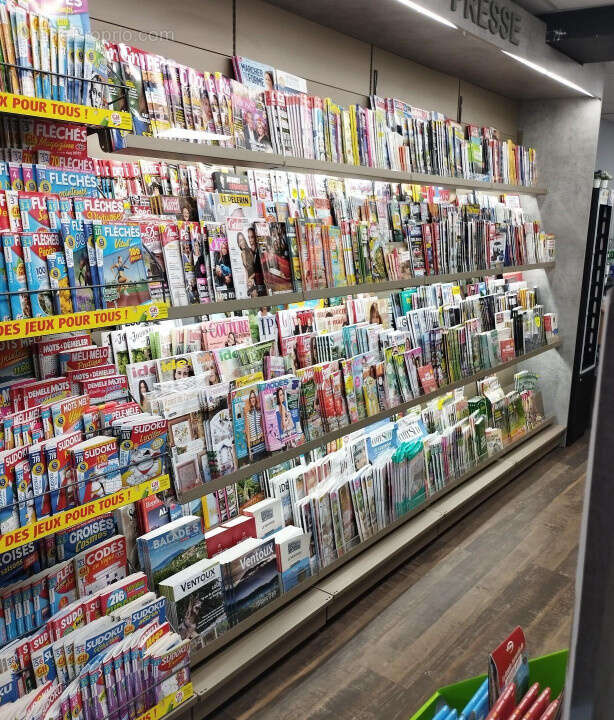 Commerce à VILLES-SUR-AUZON