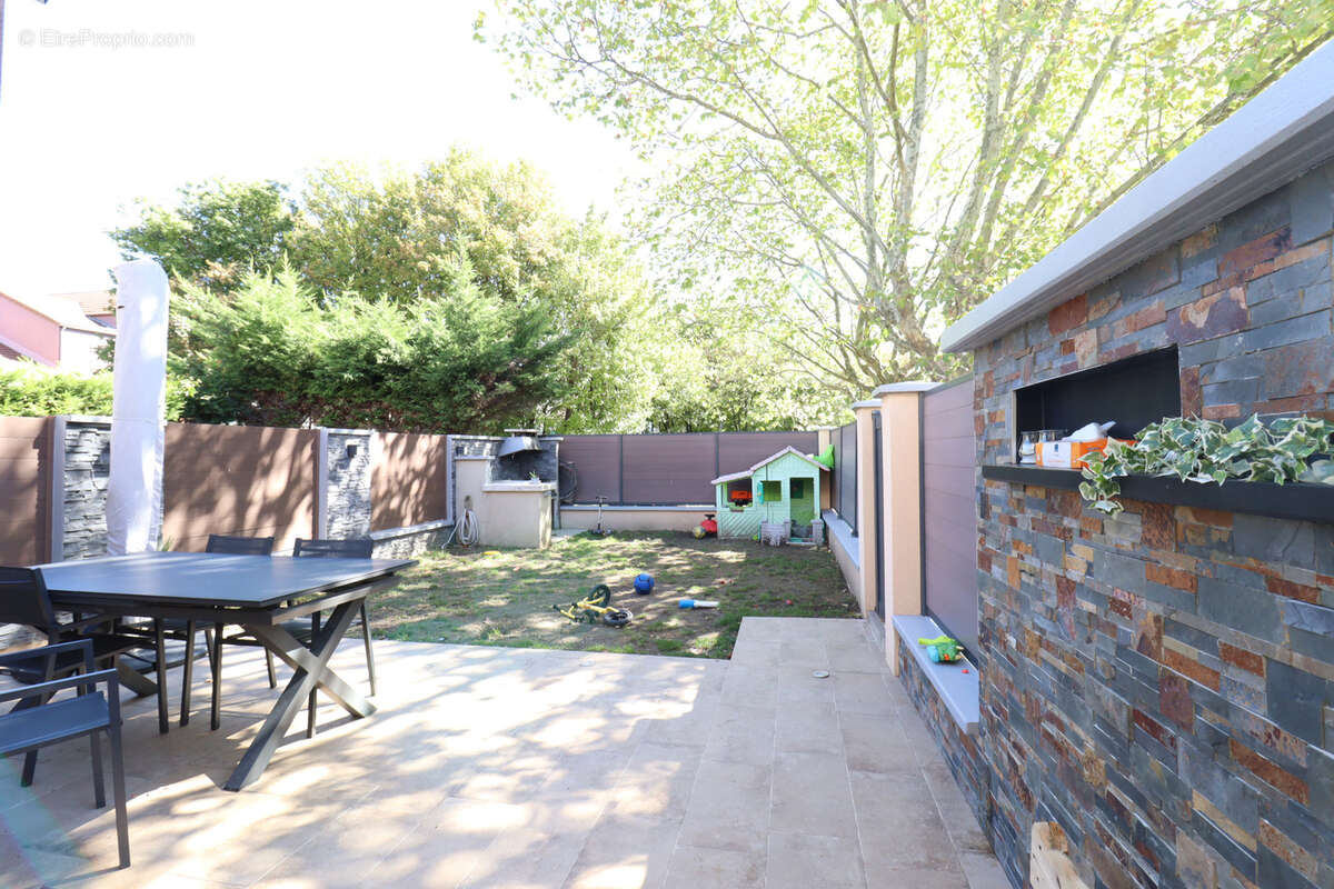 Maison à LE PONT-DE-CLAIX