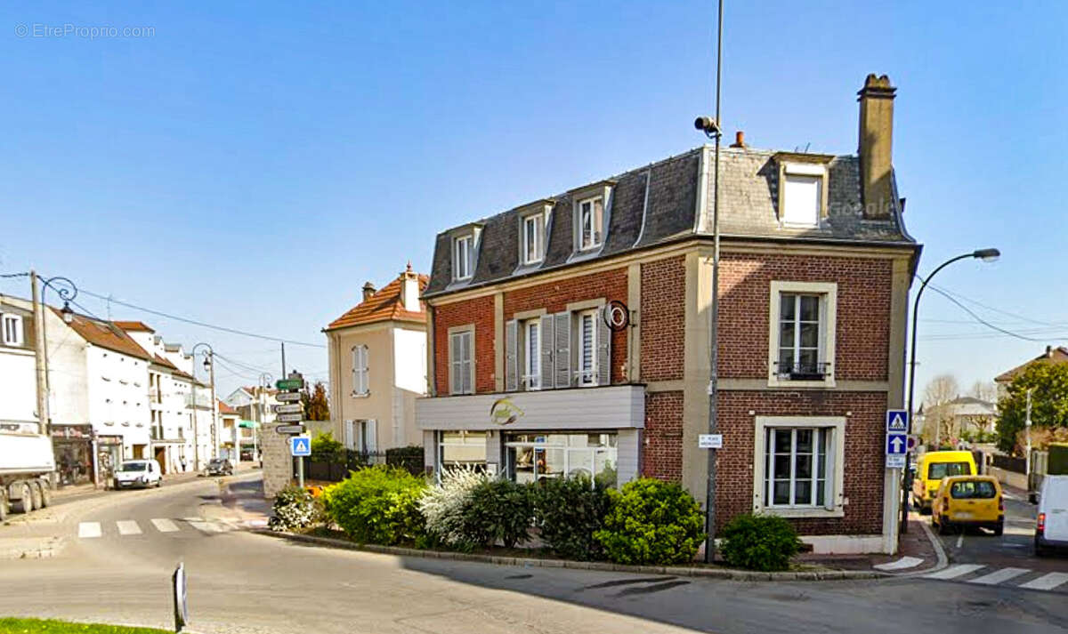 Maison à MAISONS-LAFFITTE
