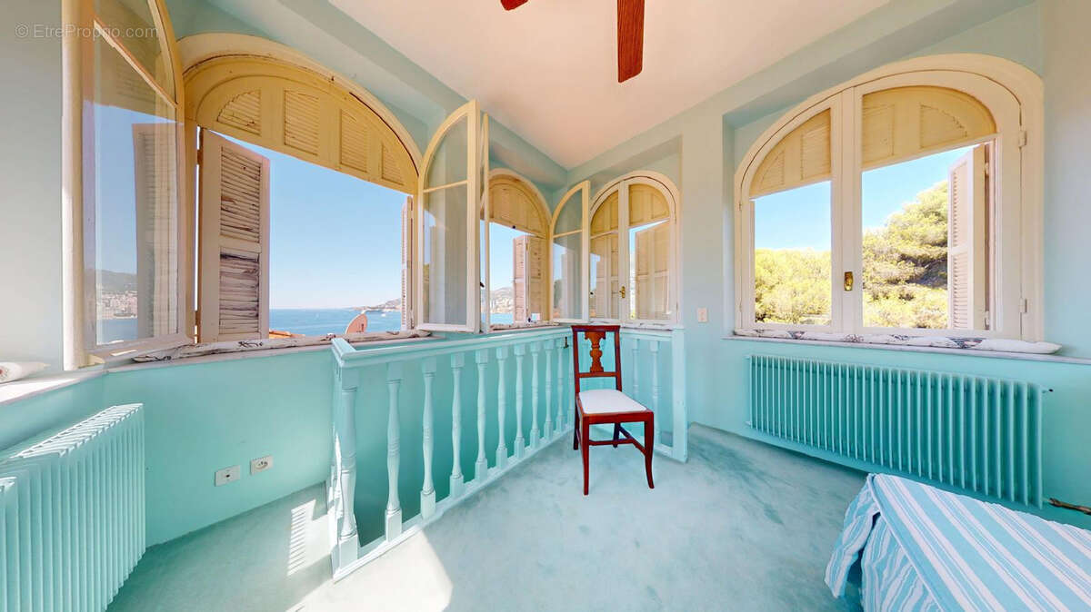 Appartement à ROQUEBRUNE-CAP-MARTIN