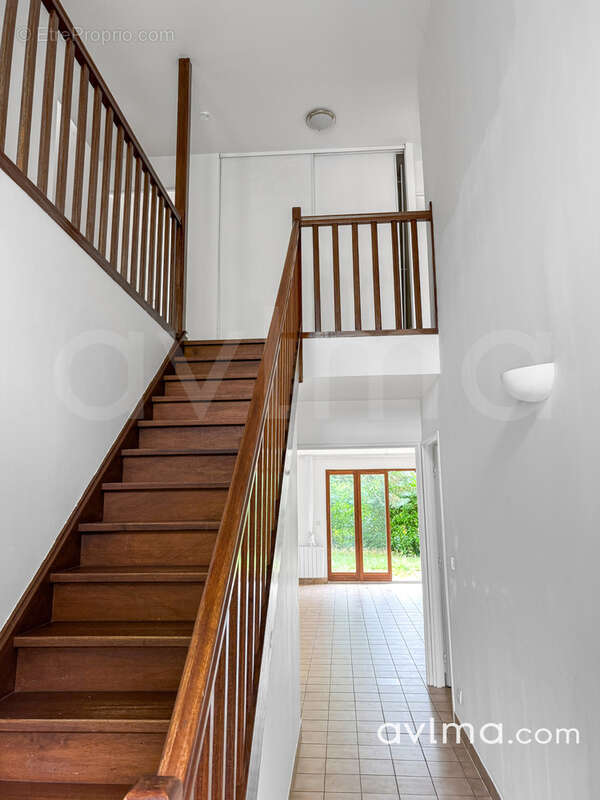 Maison à SAINT-NOM-LA-BRETECHE