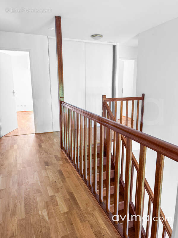 Maison à SAINT-NOM-LA-BRETECHE