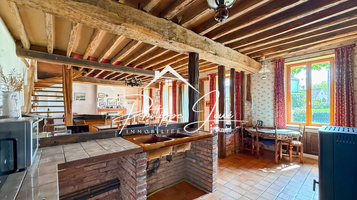 Maison à SAINT-MAURICE-AUX-RICHES-HOMMES