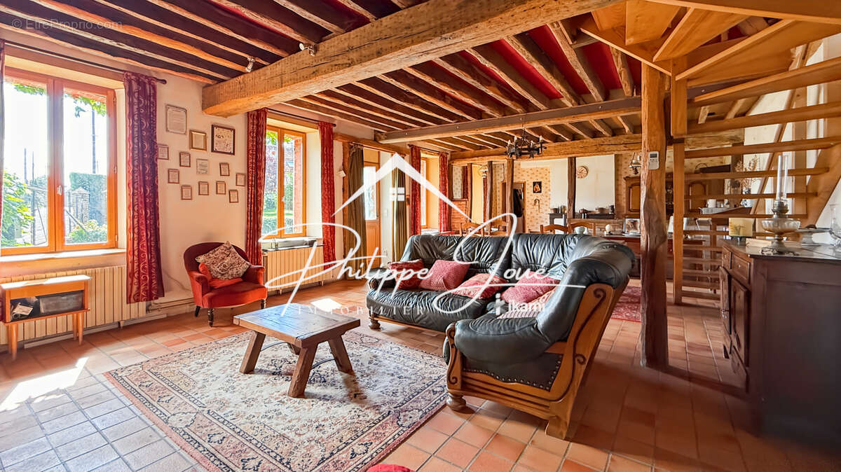 Maison à SAINT-MAURICE-AUX-RICHES-HOMMES