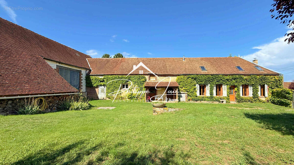 Maison à SAINT-MAURICE-AUX-RICHES-HOMMES