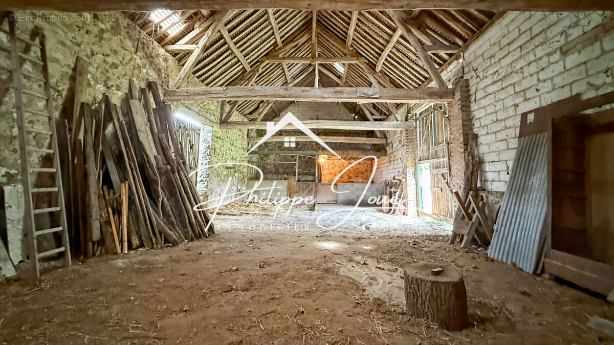 Maison à SAINT-MAURICE-AUX-RICHES-HOMMES