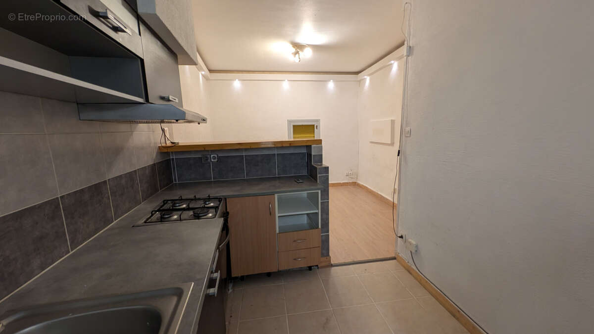 Maison à MONTELIMAR