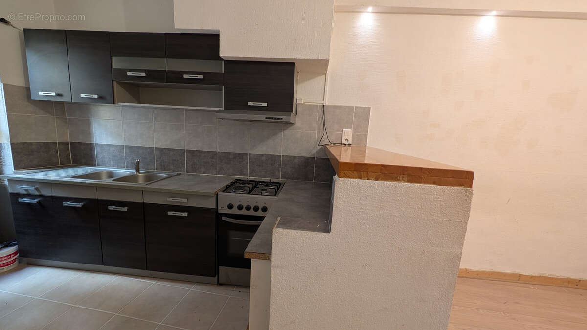 Maison à MONTELIMAR