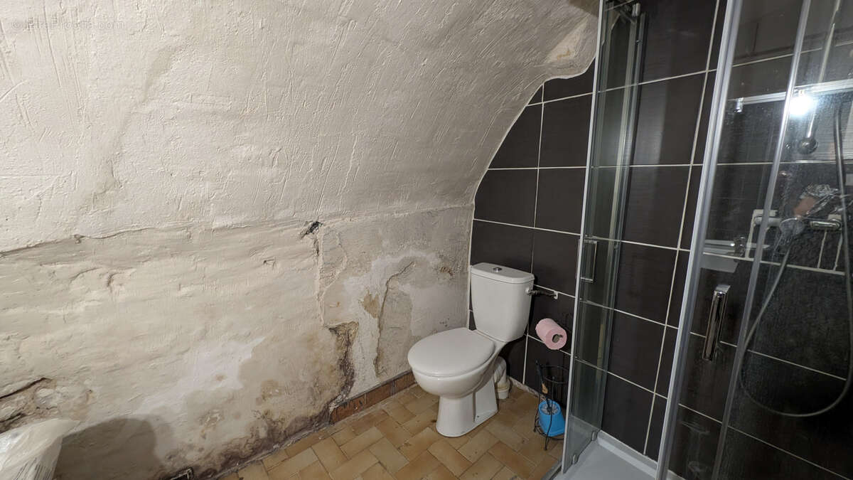 Maison à MONTELIMAR