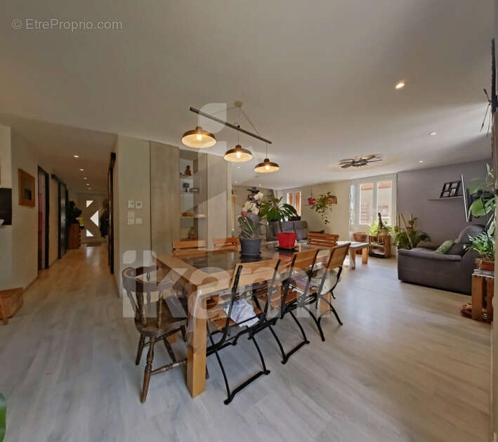 Appartement à PASSY