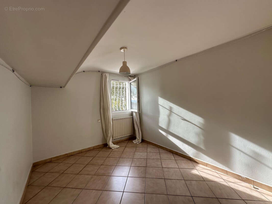 Maison à DECINES-CHARPIEU