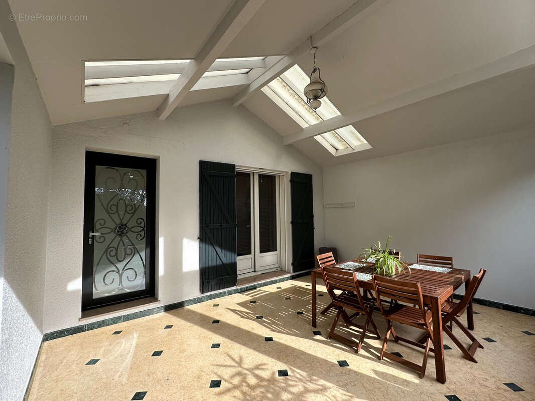 Maison à DECINES-CHARPIEU