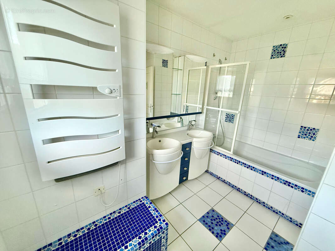 Maison à SAINT-GENIS-POUILLY