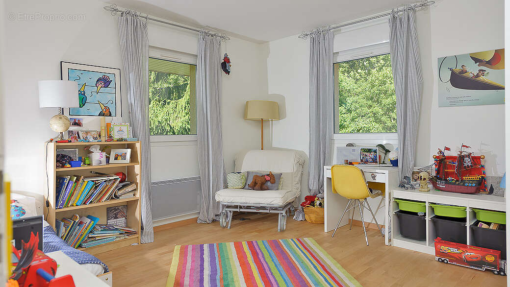 Maison à SAINT-GENIS-POUILLY