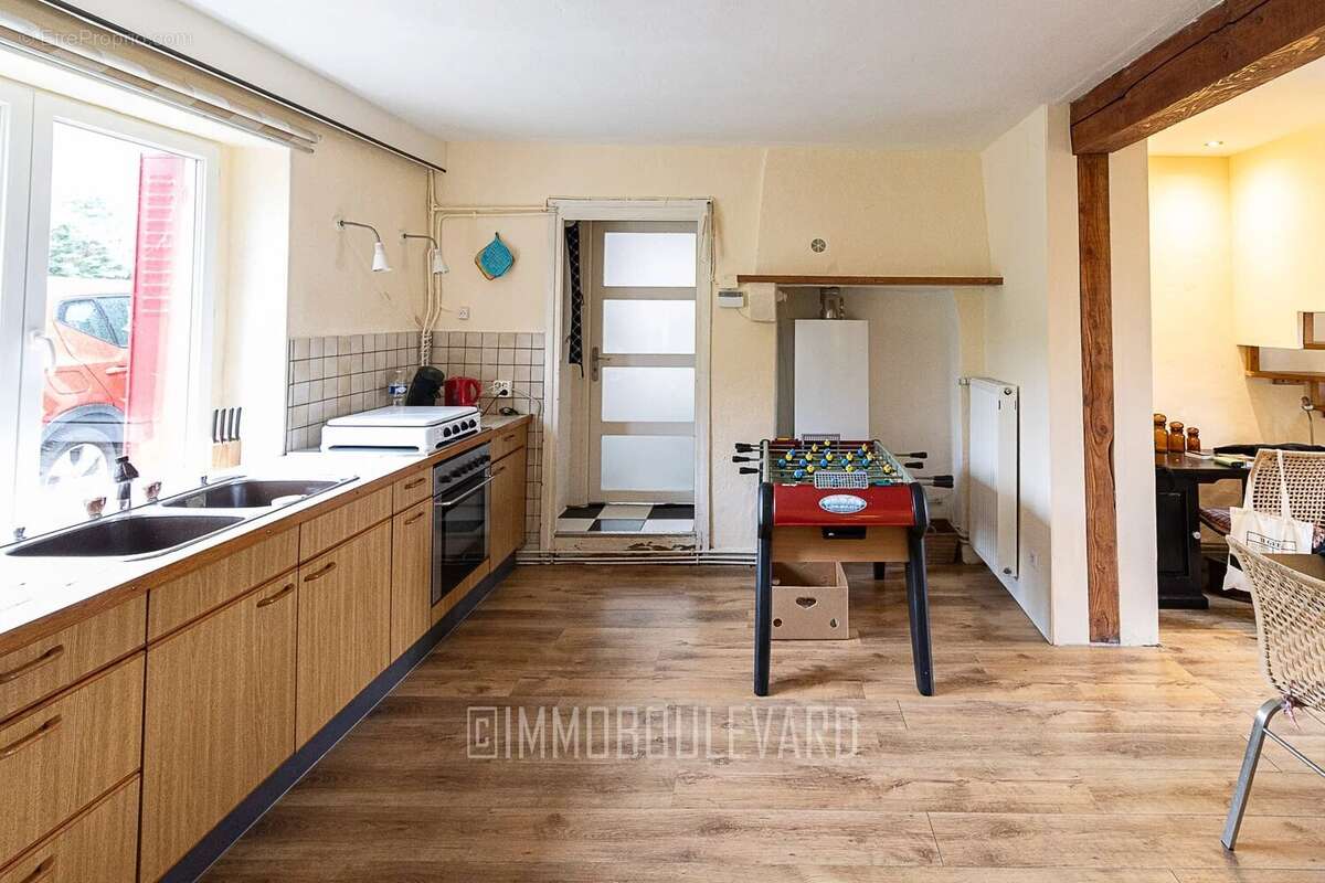 Maison à CHATEAUNEUF-LES-BAINS