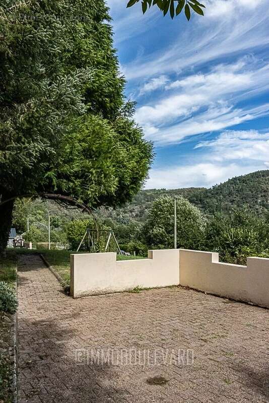 Maison à CHATEAUNEUF-LES-BAINS