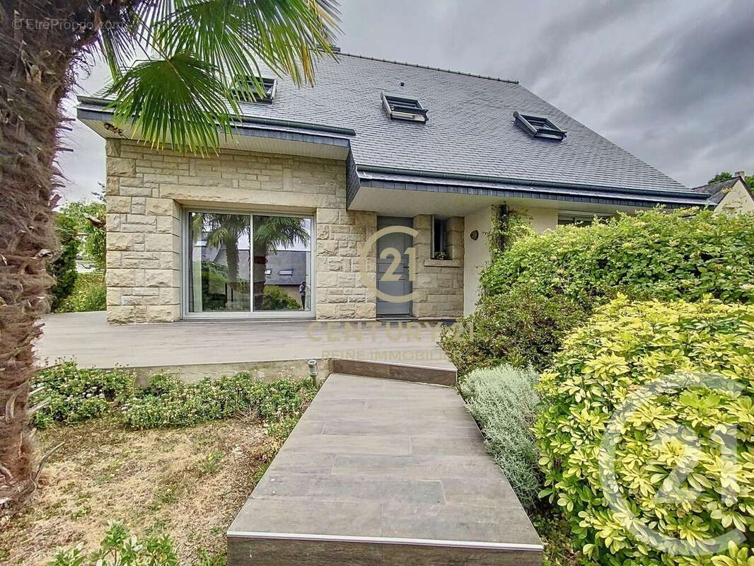 Maison à VEZIN-LE-COQUET