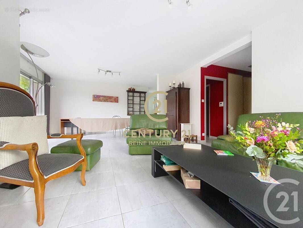 Maison à VEZIN-LE-COQUET