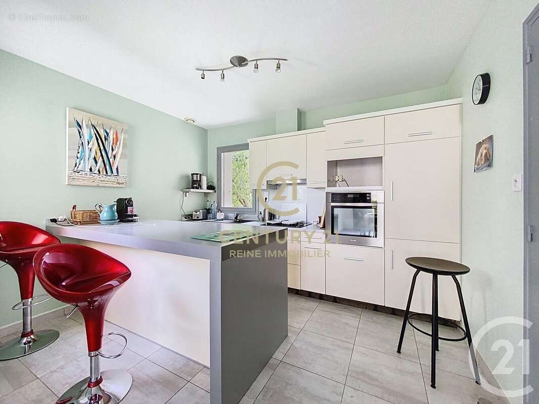 Maison à VEZIN-LE-COQUET