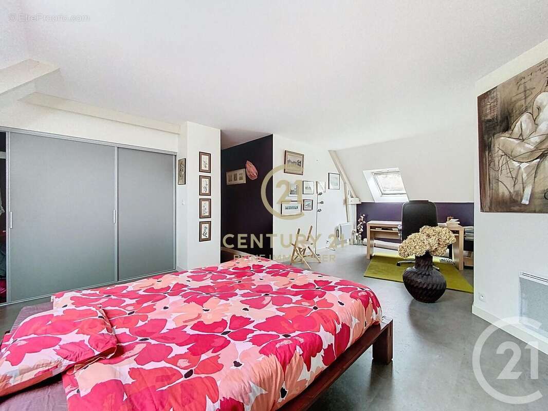 Maison à VEZIN-LE-COQUET