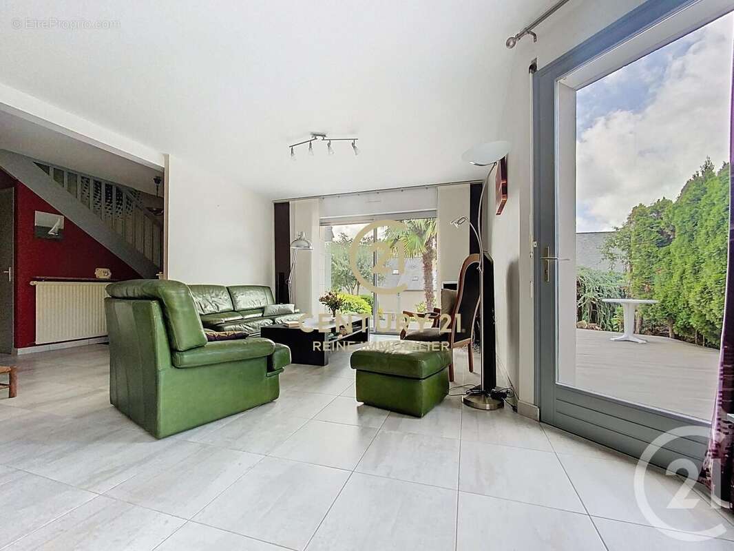 Maison à VEZIN-LE-COQUET