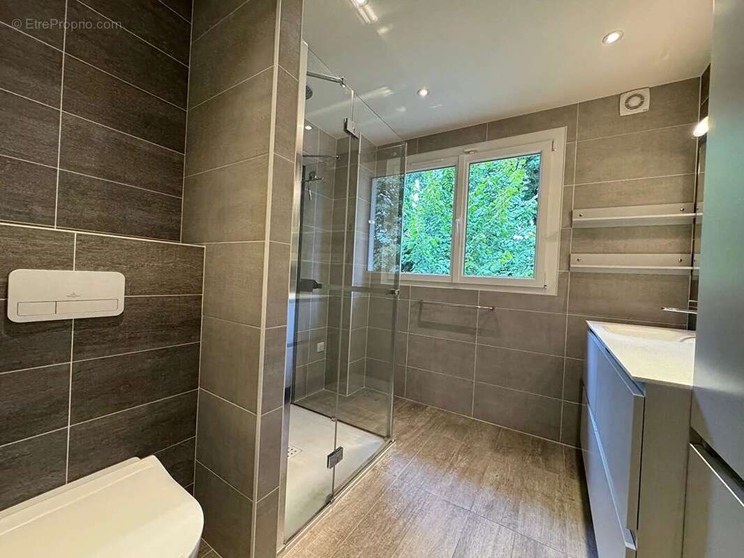 Maison à SAINT-NOM-LA-BRETECHE