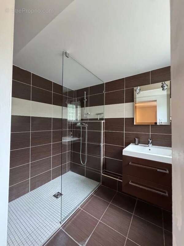 Maison à SAINT-NOM-LA-BRETECHE