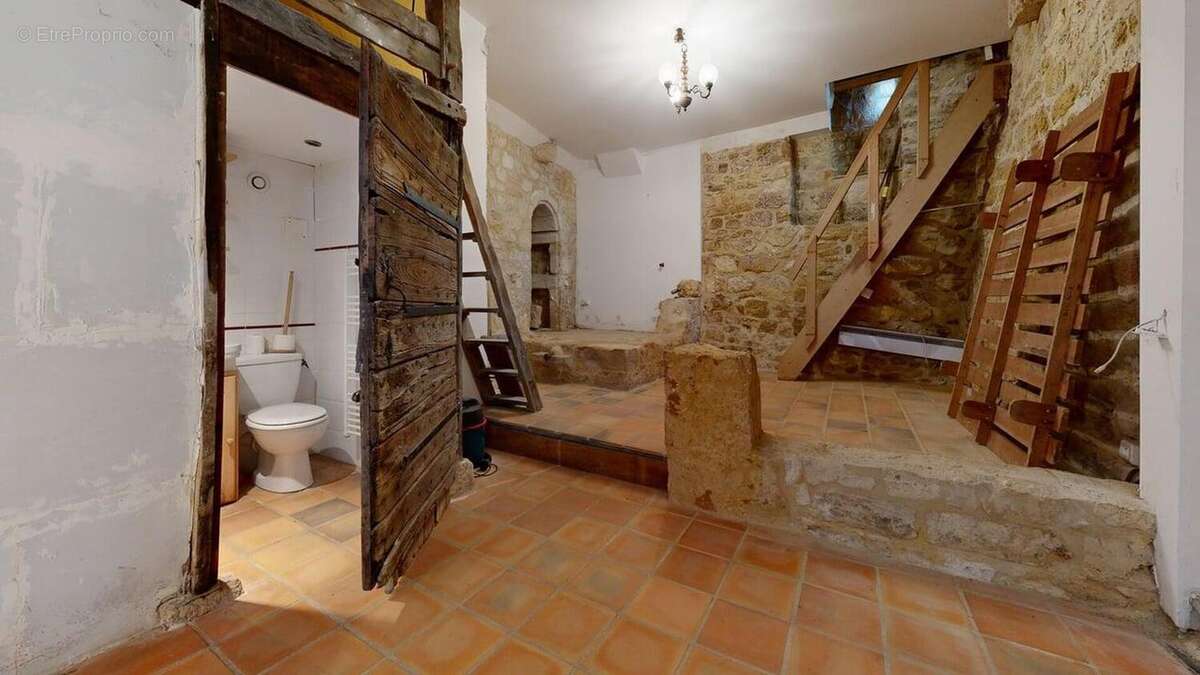 AppartementRdcStaircase - Maison à SAINT-CYPRIEN