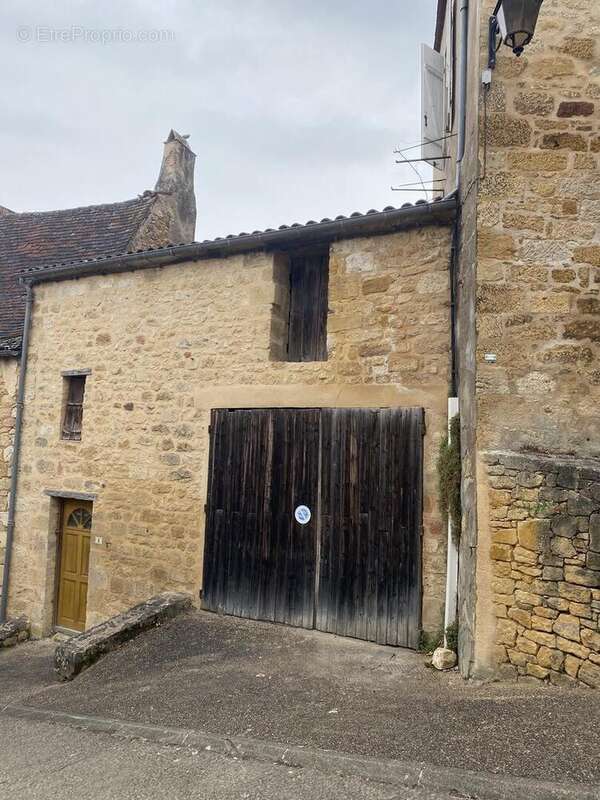 Garage - Maison à SAINT-CYPRIEN