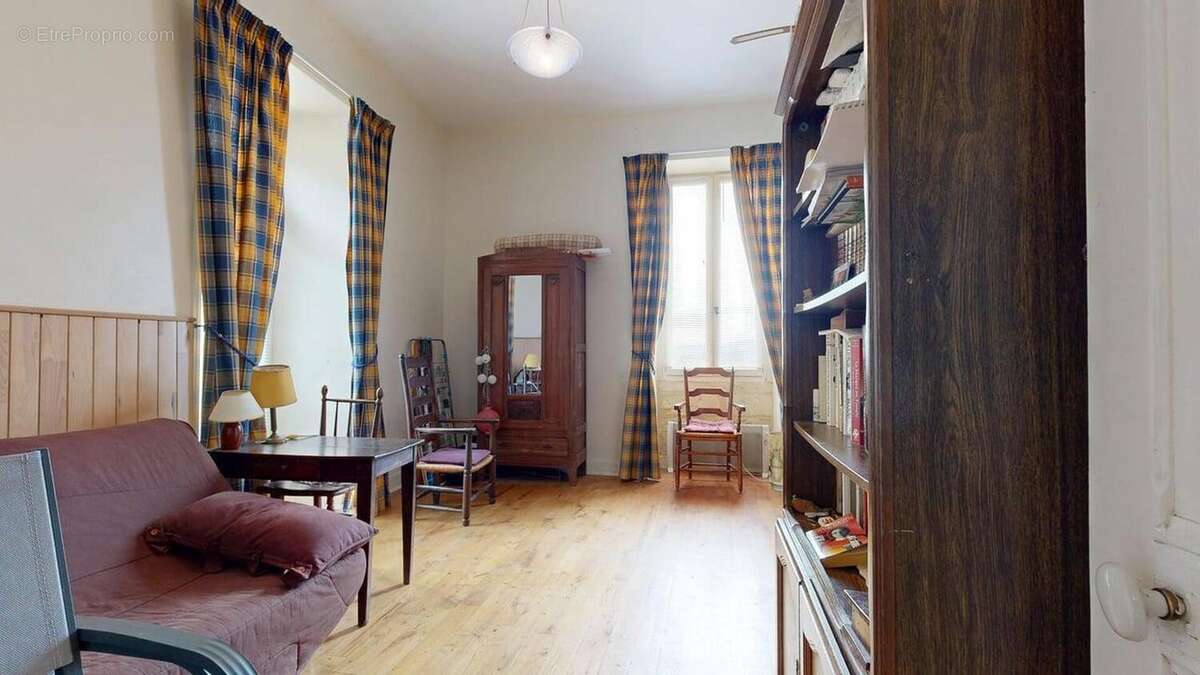 SAINTCYPRIENMAISONCOEURDEVILLAGE08292025171820 - Maison à SAINT-CYPRIEN