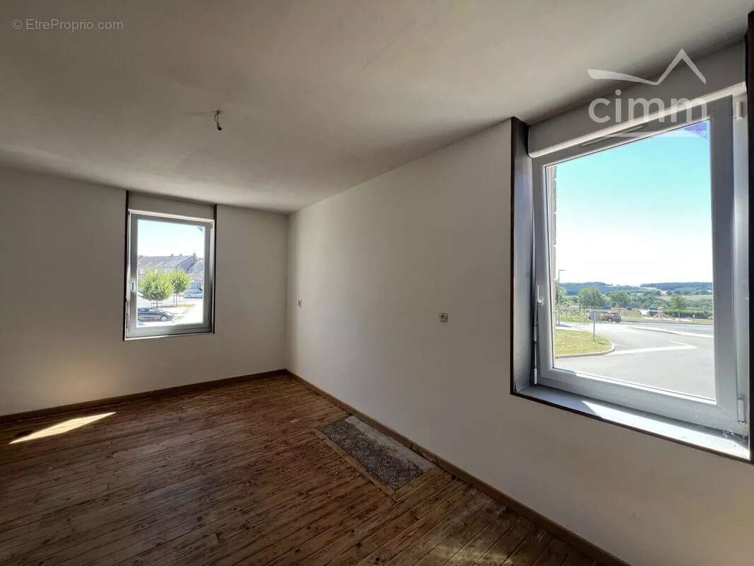 Appartement à NEUVY-GRANDCHAMP