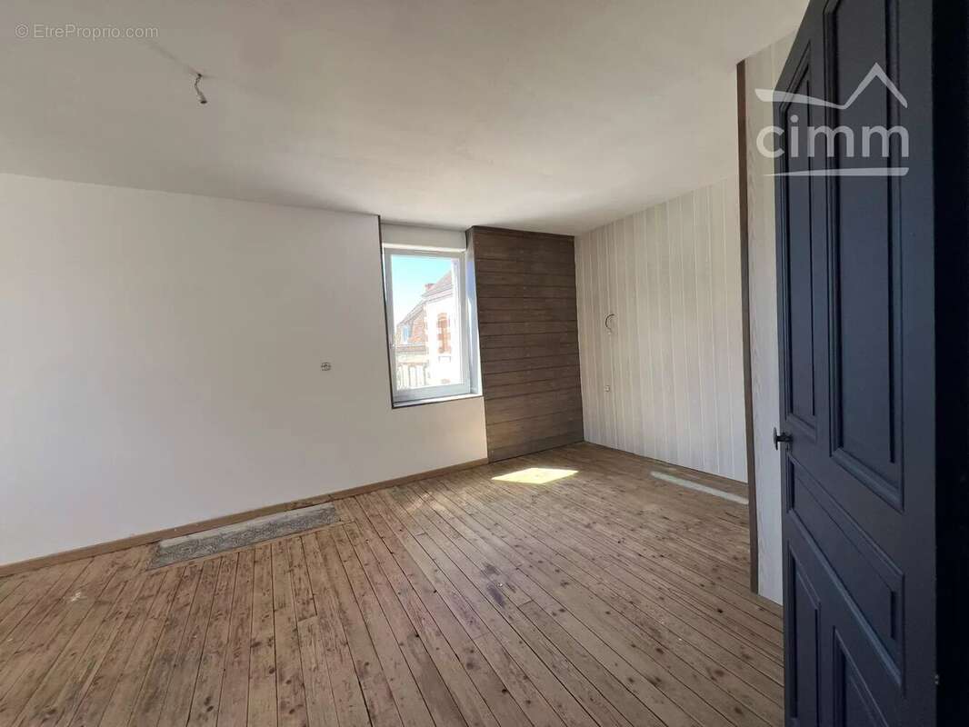 Appartement à NEUVY-GRANDCHAMP