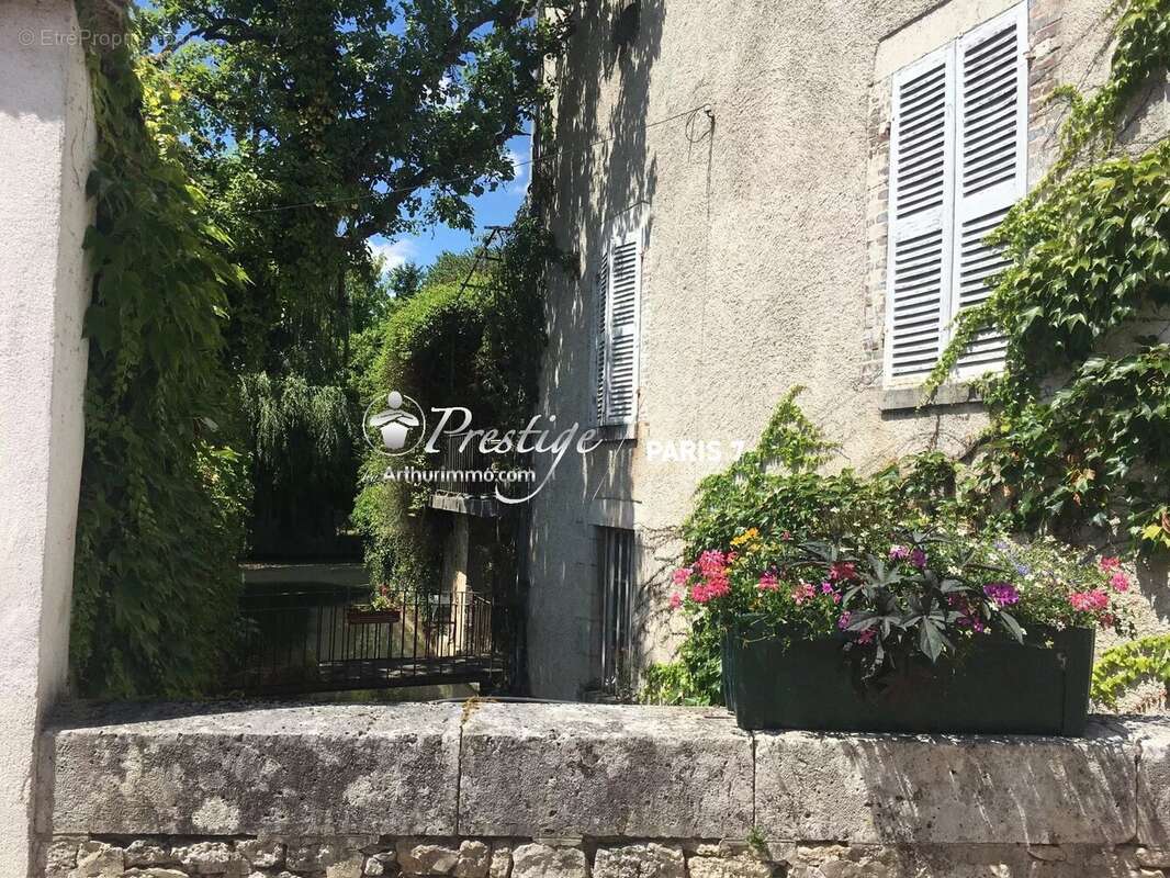 Appartement à FERRIERES-EN-GATINAIS