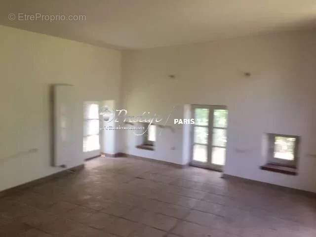 Appartement à FERRIERES-EN-GATINAIS