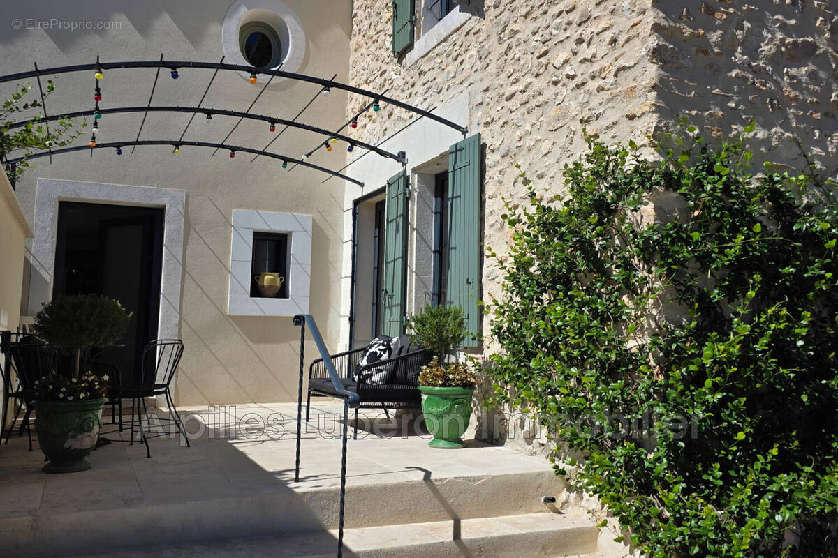 Maison à EYGALIERES