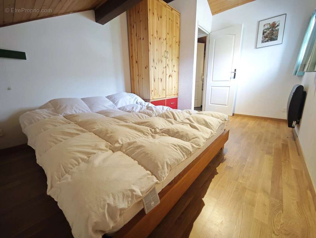 Appartement à MORILLON